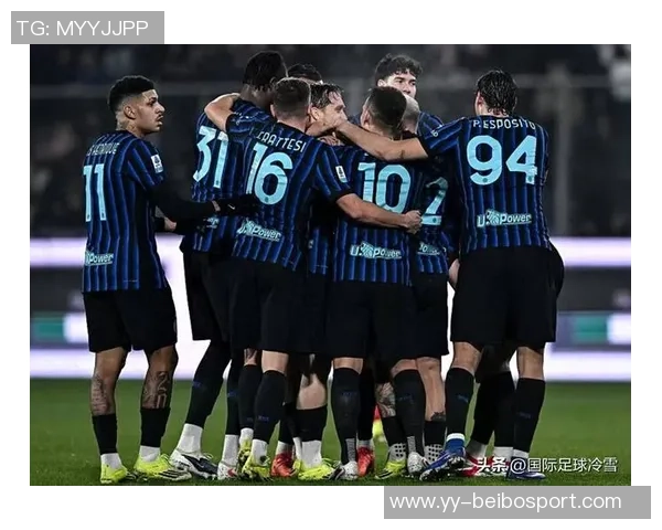 国米主场球迷为J马丁内斯加油助威助其走出车祸阴影重返赛场 国米主场球迷为J马丁内斯加油助威助其走出车祸阴影重返赛场